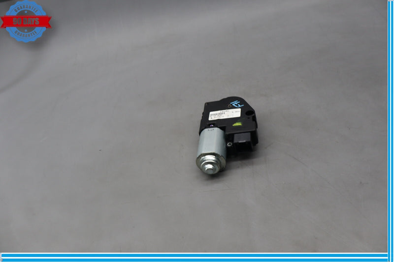 Load image into Gallery viewer, 14-17 Maserati Ghibli S Sunroof Sun Roof Motor Regulator 673000063 Oem
