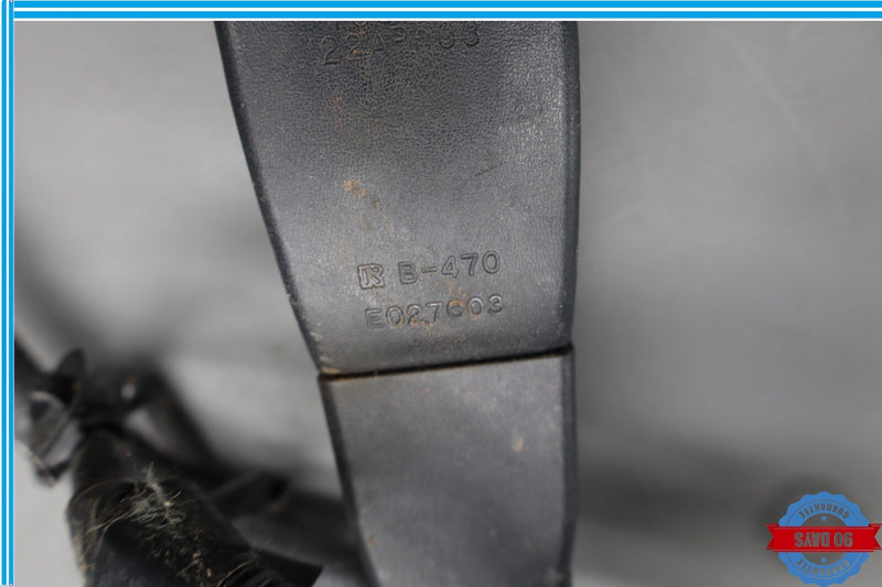 Load image into Gallery viewer, 02-06 Lexus LS430 XF30 Front Right Passenger Side Seat Belt Buckle Receiver Oem
