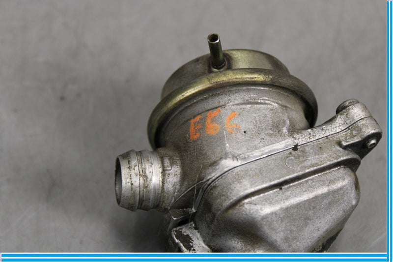 Load image into Gallery viewer, Mercedes W219 CLS500 S500 Engine Motor Smog Air Pump Check Valve Left/Right Oem
