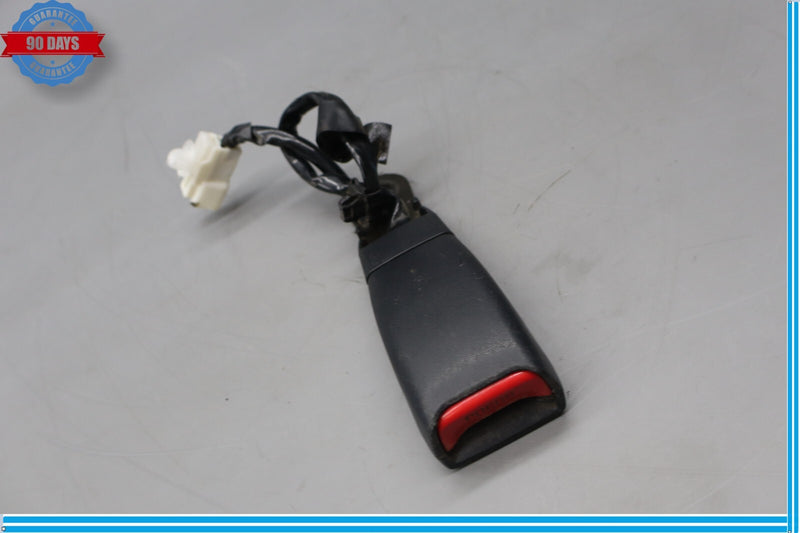 Load image into Gallery viewer, 02-06 Lexus SC430 Front Left Driver Side Seat Belt Seatbelt Buckle Receiver Oem
