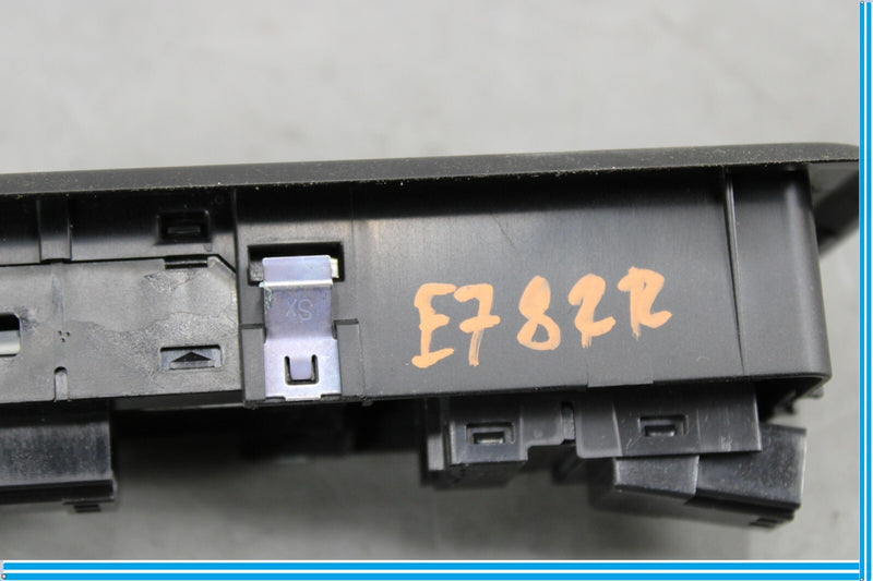Load image into Gallery viewer, 10-13 Land Rover Range Rover Rear Right Side Door Window Switch W/ Bezel Oem
