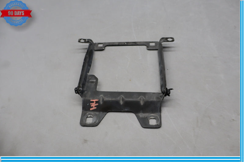 Load image into Gallery viewer, 03-08 Mercedes R230 SL500 Center Radiator Core Bracket Safety Catch Support Oem
