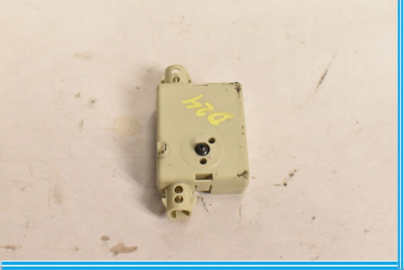 Load image into Gallery viewer, 09-15 BMW 740i 750i F01 F02 Antenna Amplifier AMP Module Unit 911826206 Oem
