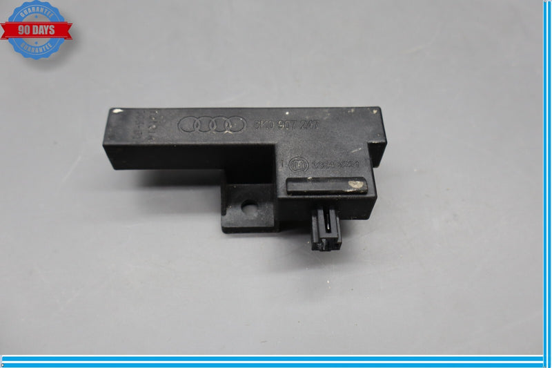 Load image into Gallery viewer, 11-18 Volkswagen Touareg Rear Keyless Entry Antenna Module 8K0907247 Oem
