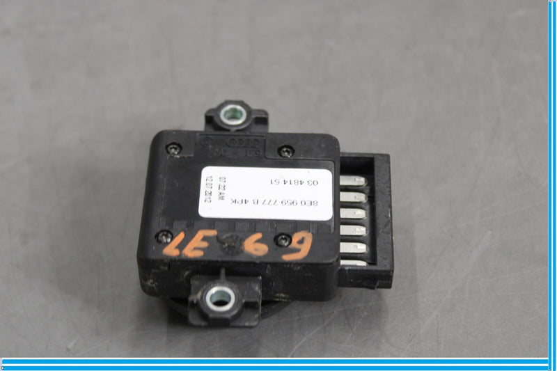 Load image into Gallery viewer, 09-17 Volkswagen VW CC Front Left Driver Side Power Seat Lumbar Switch Oem
