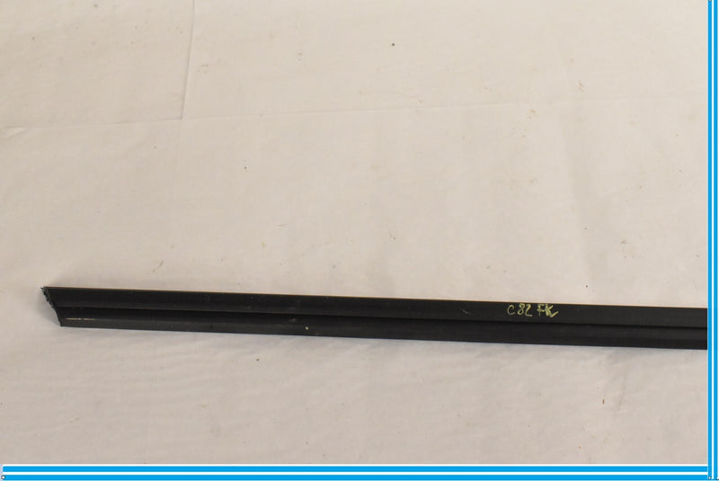 Load image into Gallery viewer, 2014-2018 MERCEDES CLA250 W117 FRONT RIGHT PASSENGER WINDOW INNET BELT SEAL OEM
