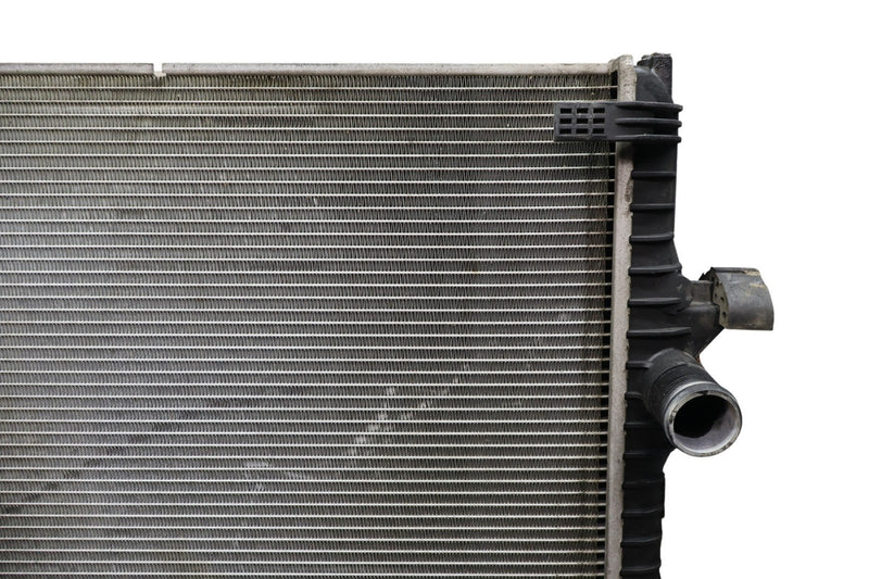 Load image into Gallery viewer, 10-13 Jaguar XJL XJ 3.0L Front Engine Cooling Radiator Assembly 9X238005AC Oem
