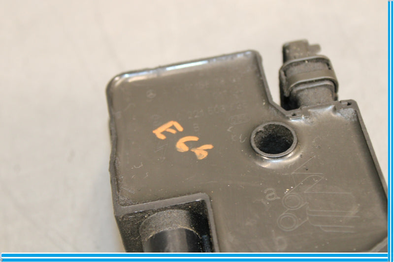 Load image into Gallery viewer, 98-03 Mercedes W210 E320 E430 Engine Start Ignition Coil Oem
