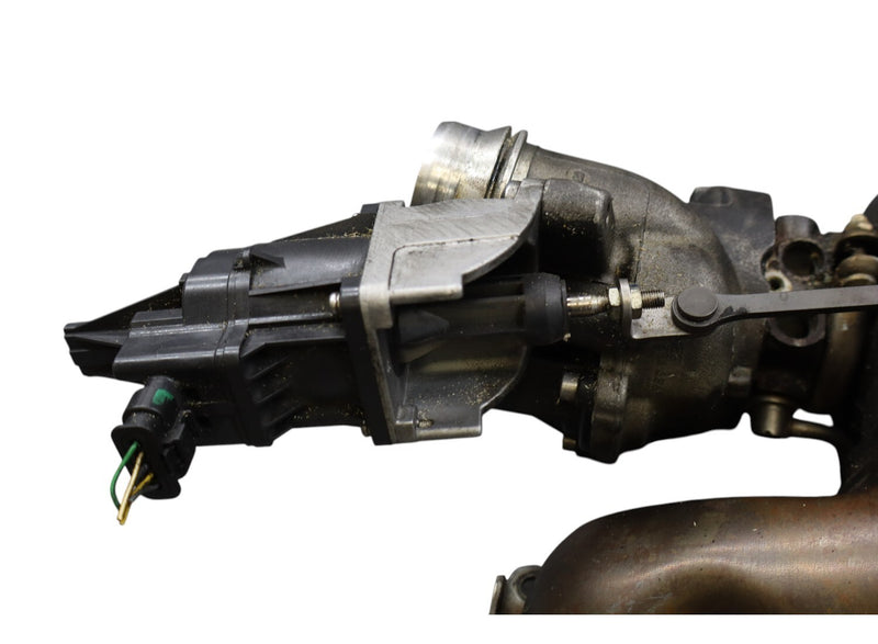Load image into Gallery viewer, 13-16 BMW 320i XDRIVE Engine Turbo Turbocharger W/ Manifold 4947714010 Oem
