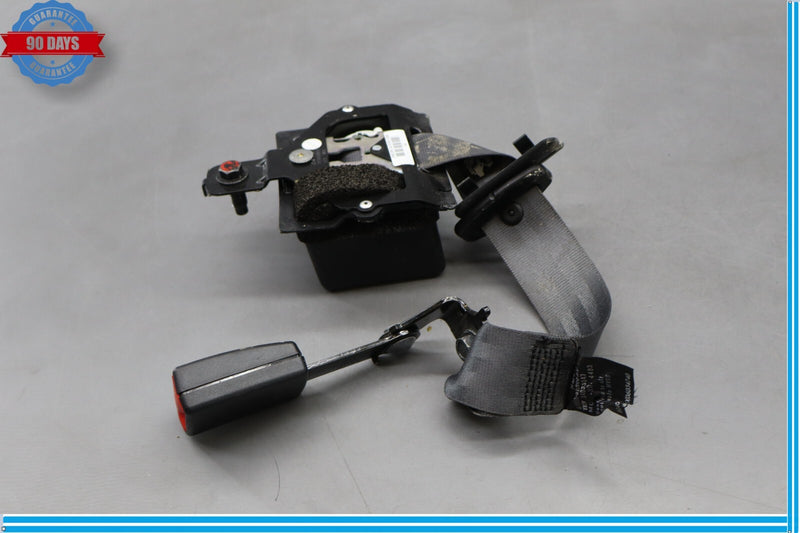 Load image into Gallery viewer, 11-13 Hyundai Equus SIG Rear Center Seat Belt Retractor w/ Latch End Buckle Oem
