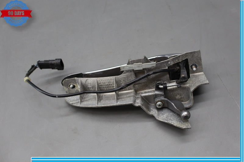 Load image into Gallery viewer, 03-13 Maserati Quattroporte M139 Rear Left Driver Side Exterior Door Handle Oem
