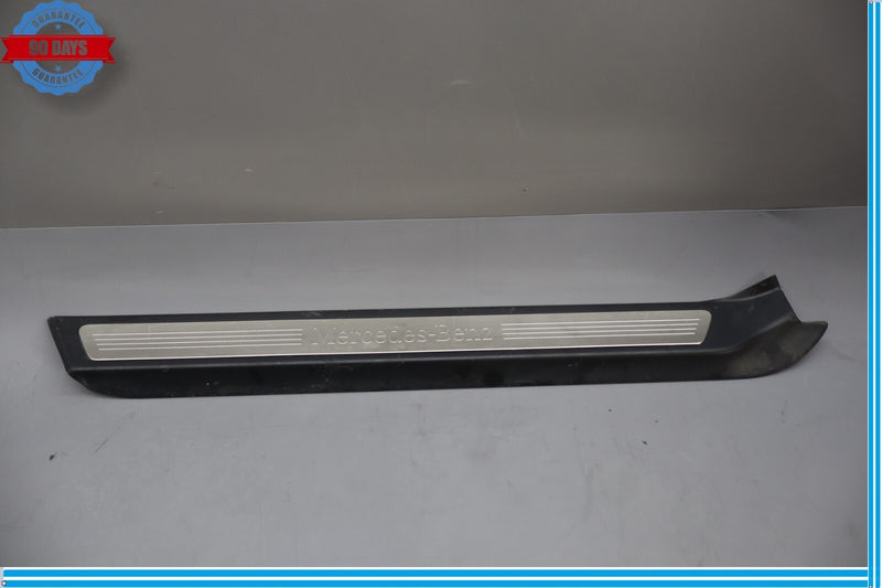 Load image into Gallery viewer, 10-13 Jaguar XF XFR X250 Right Side Door Still Strip Trim Cover A2076800235 Oem
