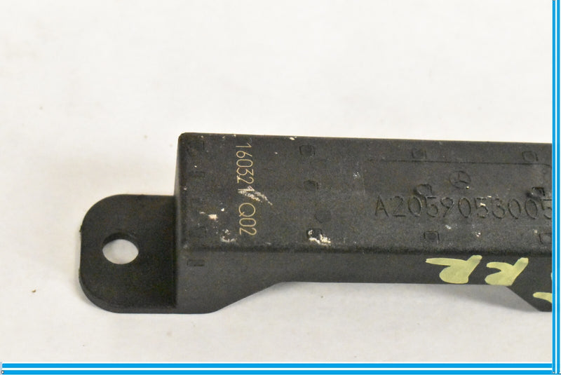 Load image into Gallery viewer, 15-20 Mercedes C300 W205 Keyless Entry Antenna Receiver Module 2059053005 Oem
