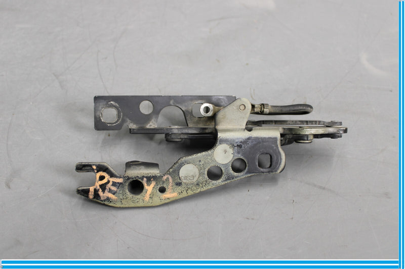 Load image into Gallery viewer, 04-05 BMW 645Ci E63 Front Right Passenger Side Hood Bonnet Panel Hinge Oem
