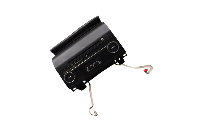 Load image into Gallery viewer, 14-17 Maserati Ghibli M157 Quattroporte M156 Head Unit FM CD Audio 670008491 Oem

