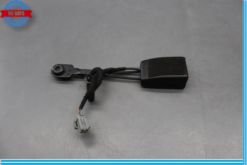 Load image into Gallery viewer, 14-22 Maserati Ghibli S Quattroporte Front Left Driver Side Seat Belt Buckle Oem
