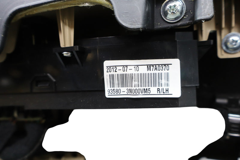 Load image into Gallery viewer, 11-13 Hyundai Equus SIG Front Right Side Interior Door Trim Panel 823023N700 Oem
