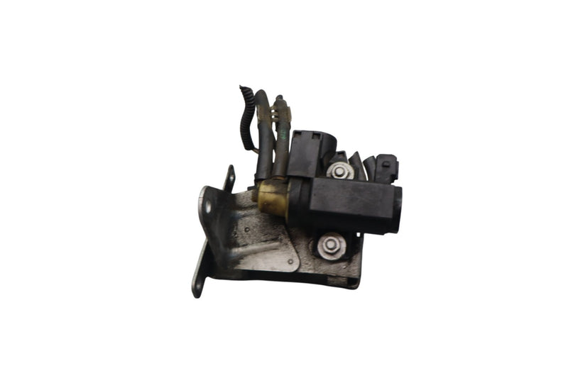 Load image into Gallery viewer, 10-16 BMW 550i GT F07 650i Turbo Pressure Boost Solenoid Valve Converter Oem
