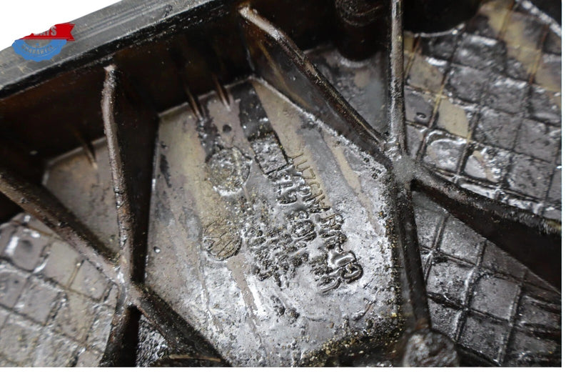 Load image into Gallery viewer, 03-10 Bentley Continental GT Flying Spur 6.0L Engine Motor Right Valve Cover OEM
