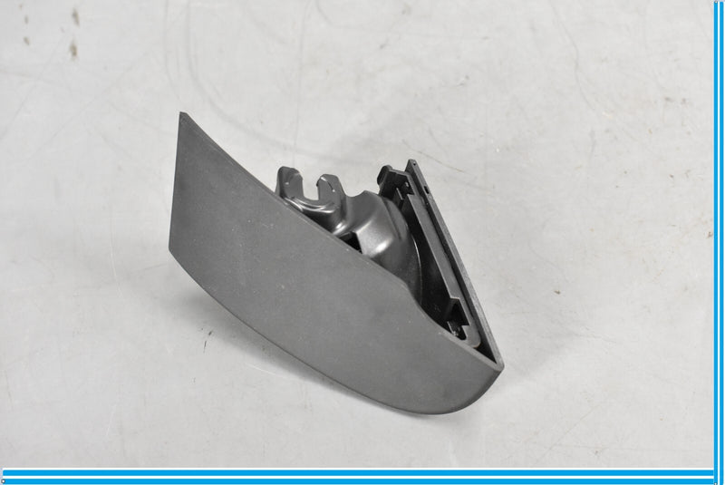 Load image into Gallery viewer, 14-18 Mercedes CLA250 C117 Front Right Side Door Tweeter Speaker Cover Oem
