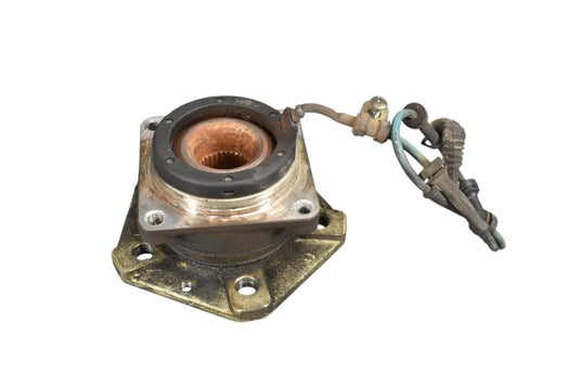 03-10 Maserati Quattroporte M139 Rear Right Side Spindle Knuckle Wheel Hub OEM