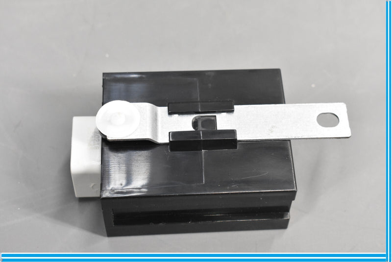 Load image into Gallery viewer, 18-20 Jaguar E-Pace Front Windshield Wiper Control Module Unit ECU Oem
