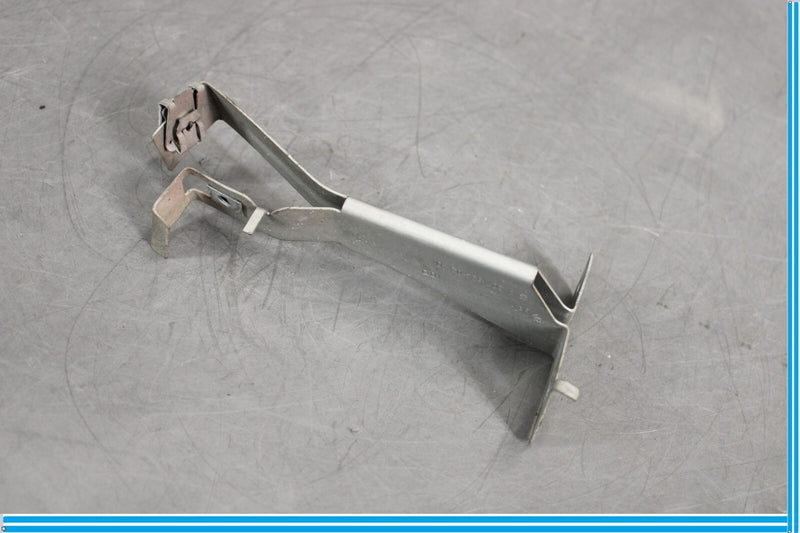 Load image into Gallery viewer, 10-16 Mercedes E350 E550 Right Passenger Side Air Deflector Bracket Mount Oem

