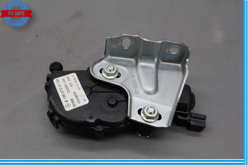 Load image into Gallery viewer, 13-16 Mercedes X166 GL450 GL550 Rear Right Quarter Window Regulator Motor Oem
