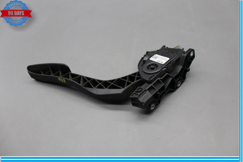 Load image into Gallery viewer, 10-15 Jaguar XJ XJL X351 Gas Accelerator Throttle Pedal Assembly 9X239F832AA Oem
