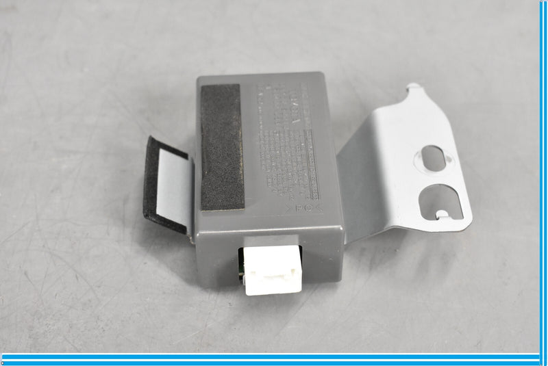 Load image into Gallery viewer, 07-10 Lexus LS460 TPMS Tire Pressure Monitor Receiver Module Unit Oem
