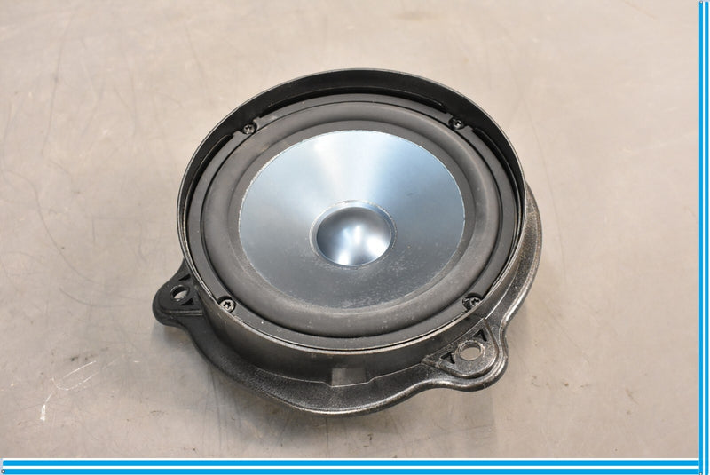Load image into Gallery viewer, 06-11 Mercedes CLS550 CLS500 W219 Left Rear Door Speaker Sound Audio Radio Oem
