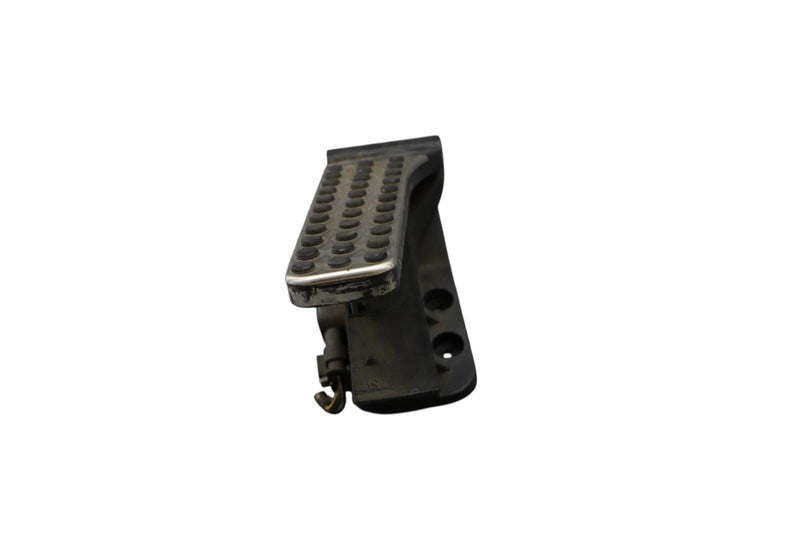 Load image into Gallery viewer, 08-20 Mercedes W212 E550 CLS550 Gas Throttle Pedal Accelerator A2043001204 Oem
