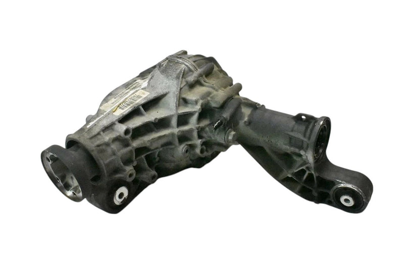 Load image into Gallery viewer, 06-13 Mercedes X164 GL450 ML550 Front Differential Axle Carrier Diff AWD OEM
