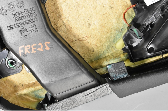 14-19 Maserati Ghibli Front Right Side Door Panel Trim Cover 105804409 Oem