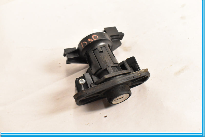 Load image into Gallery viewer, 2012-2018 MERCEDES-BENZ CLS550 TRUNK LID CYLINDER LOCK OEM
