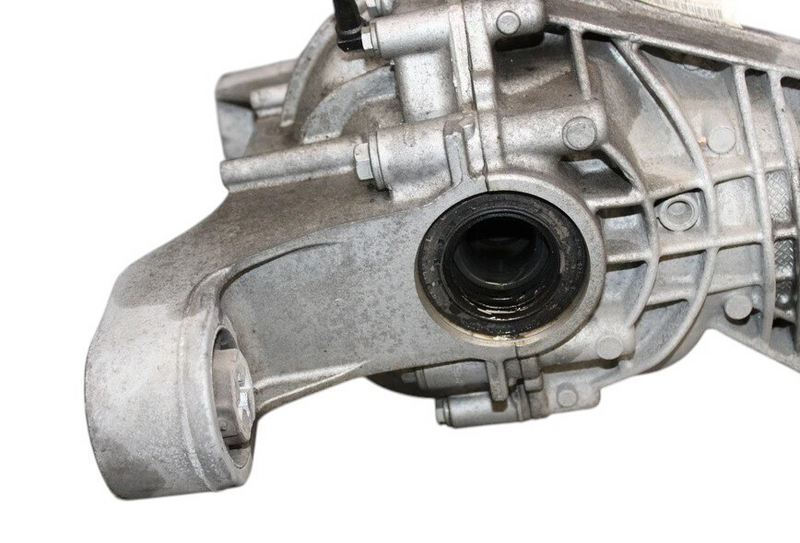 Load image into Gallery viewer, 11-16 Volkswagen Touareg VW Rear Axle Differential Carrier Diff Assembly Oem
