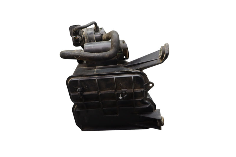 Load image into Gallery viewer, 11-15 Volkswagen VW Touareg Fuel Evap Vapor Charcoal Canister 7P0201801 Oem
