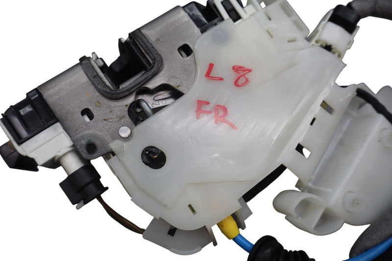 Load image into Gallery viewer, 05-20 Mercedes C250 CLS550 E350 Front Right Side Door Lock Latch Actuator Oem
