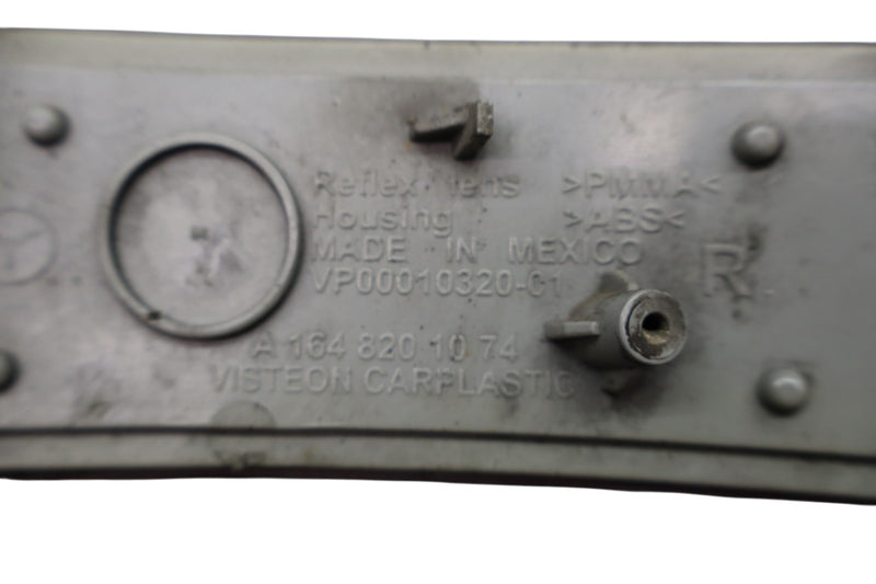 Load image into Gallery viewer, 10-12 Mercedes GL450 GL550 X164 Rear Right Side Bumper Reflector Light Oem
