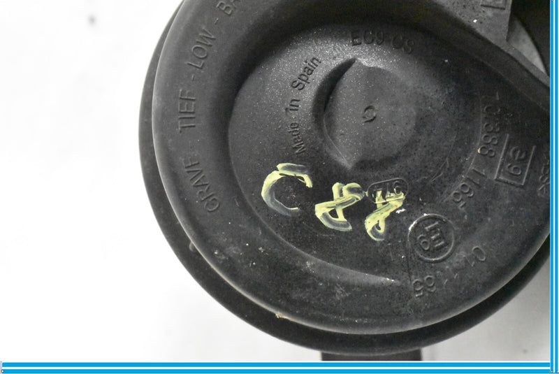 Load image into Gallery viewer, 03-08 MERCEDES R230 SL-CLASS LEFT LOW TONE NOTE PITCH HORN SIGNAL 2305420120 OEM
