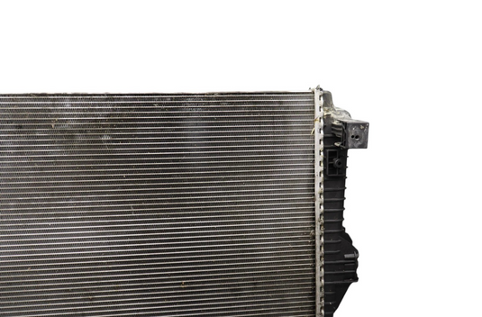 11-17 Volkswagen VW Touareg Engine Water Cooling Radiator 95810613210 Oem