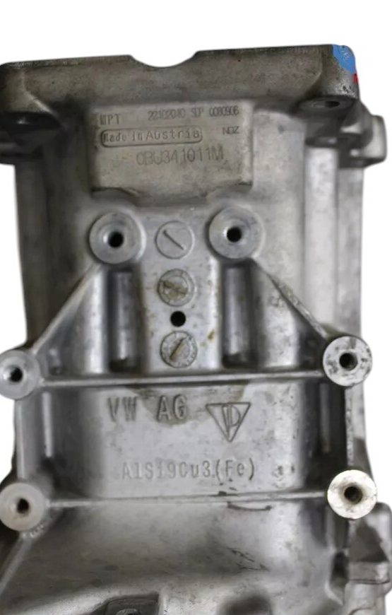 Load image into Gallery viewer, 11-15 Volkswagen VW Touareg Hybrid Transmission Transfer Case Gear Box OEM
