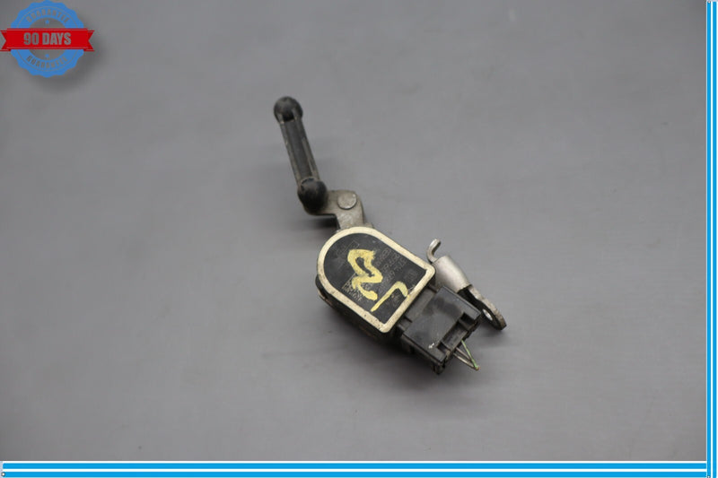 Load image into Gallery viewer, 11-16 BMW 535i xDrive Front Left Or Right Side Height Level Sensor Oem
