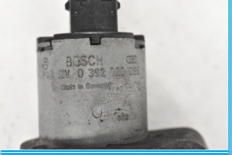Load image into Gallery viewer, 09-11 Jaguar XF X250 AC A/C Air Conditioning Water Pump 2R8H18D473BC OEM
