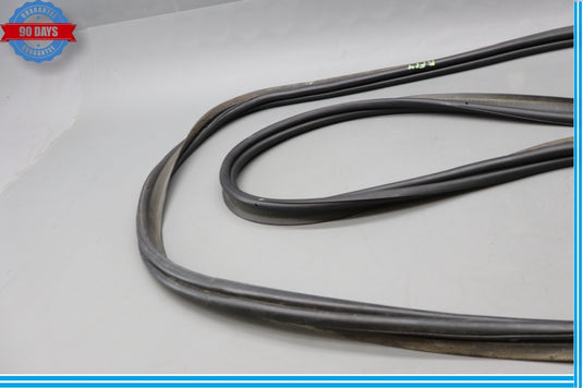 13-16 Mercedes X166 GL550 Front Right Side Door Body Weatherstrip Seal Oem