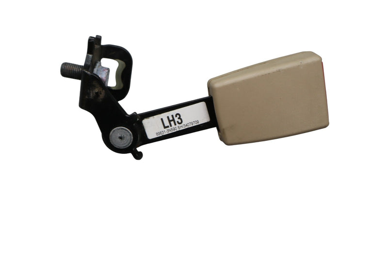 Load image into Gallery viewer, 11-13 Hyundai Equus Rear Left Driver Side Seatbelt Seat Belt Buckle Latch Oem
