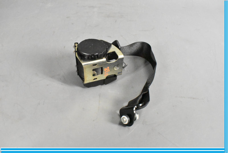 Load image into Gallery viewer, 04-13 Maserati Quattroporte M139 Rear Center Seat Belt Retractor Black Oem
