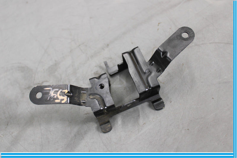 Load image into Gallery viewer, 11-17 Audi A8 A8 Quattro Left High &amp; Low Note Tone Pitch Horn Mount Bracket Oem
