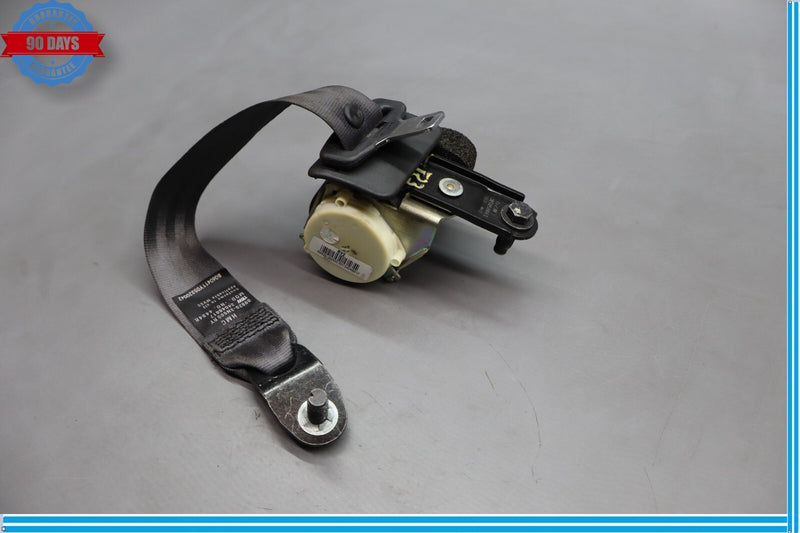 Load image into Gallery viewer, 11-16 Hyundai Equus Rear Right Passenger Side Seatbelt Seat Belt Retractor Oem
