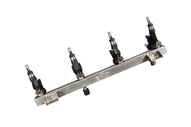 Load image into Gallery viewer, 03-19 Maserati Quattroporte Right Side Fuel Injection Rail Line W/ Injectors Oem
